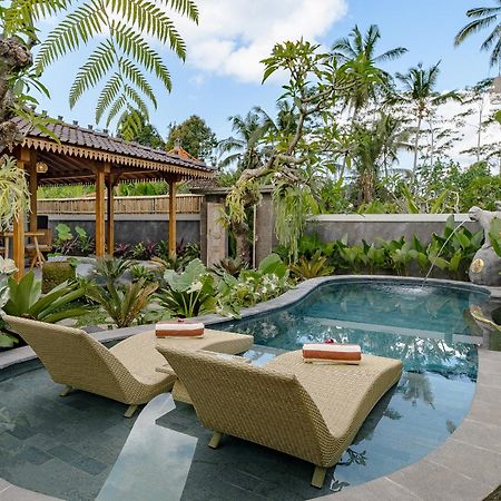 Ratni Ubud Villa Экстерьер фото